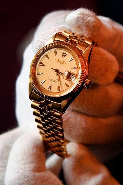 Por qué comprar un Rolex es más rentable que invertir en Bolsa